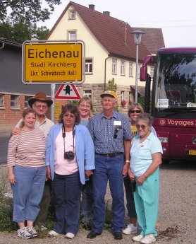 Photo of Eichenau with descendants, 2006